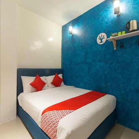 Oyo 90121 Summer House Bed & Cafe Куала-Лумпур Экстерьер фото