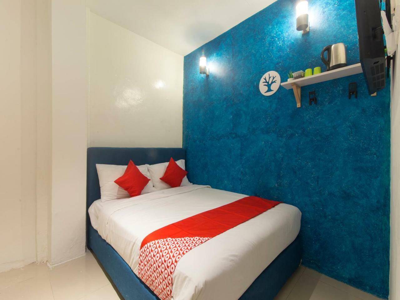 Oyo 90121 Summer House Bed & Cafe Куала-Лумпур Экстерьер фото